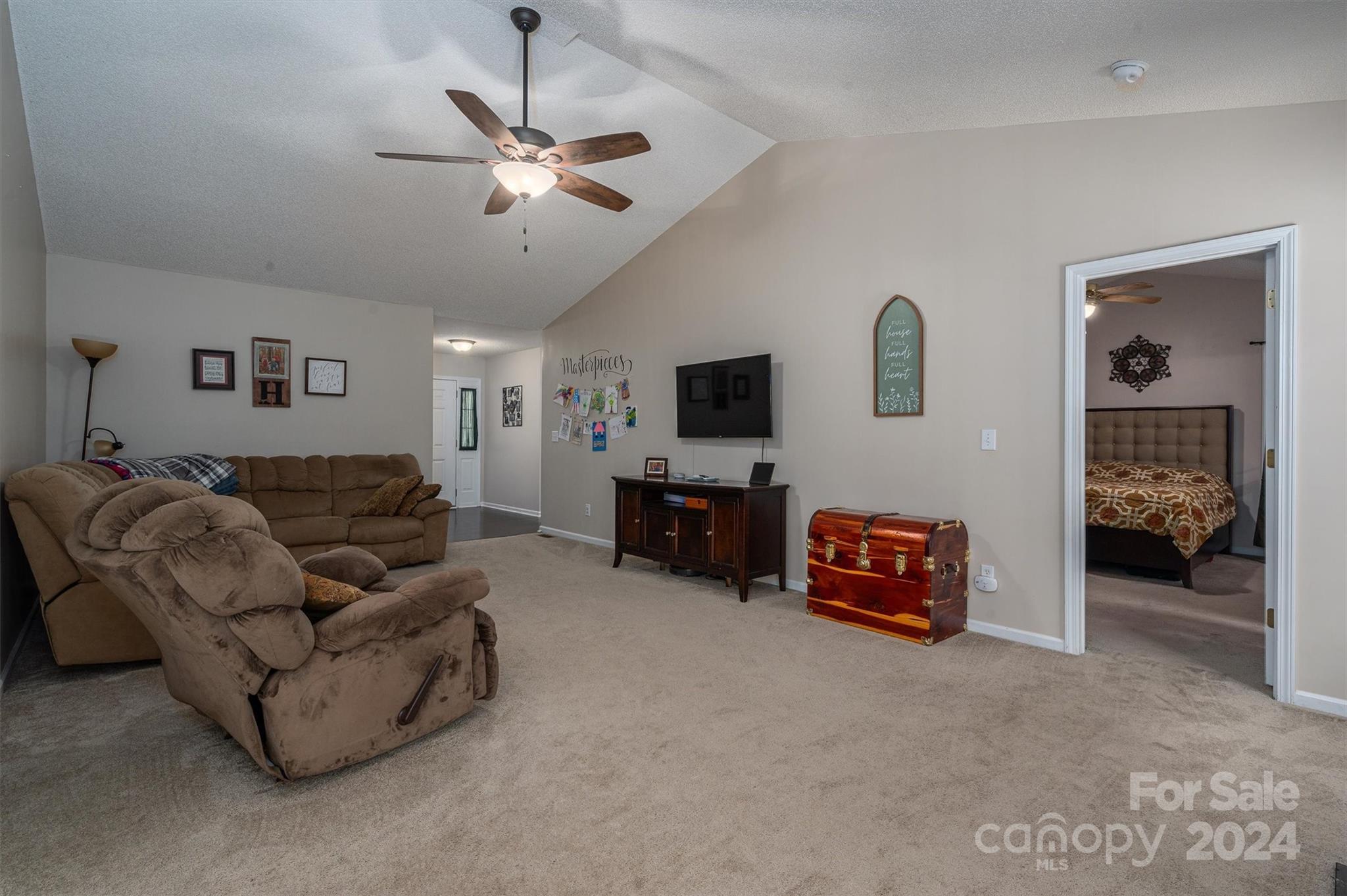 Mountain Manor - Residential