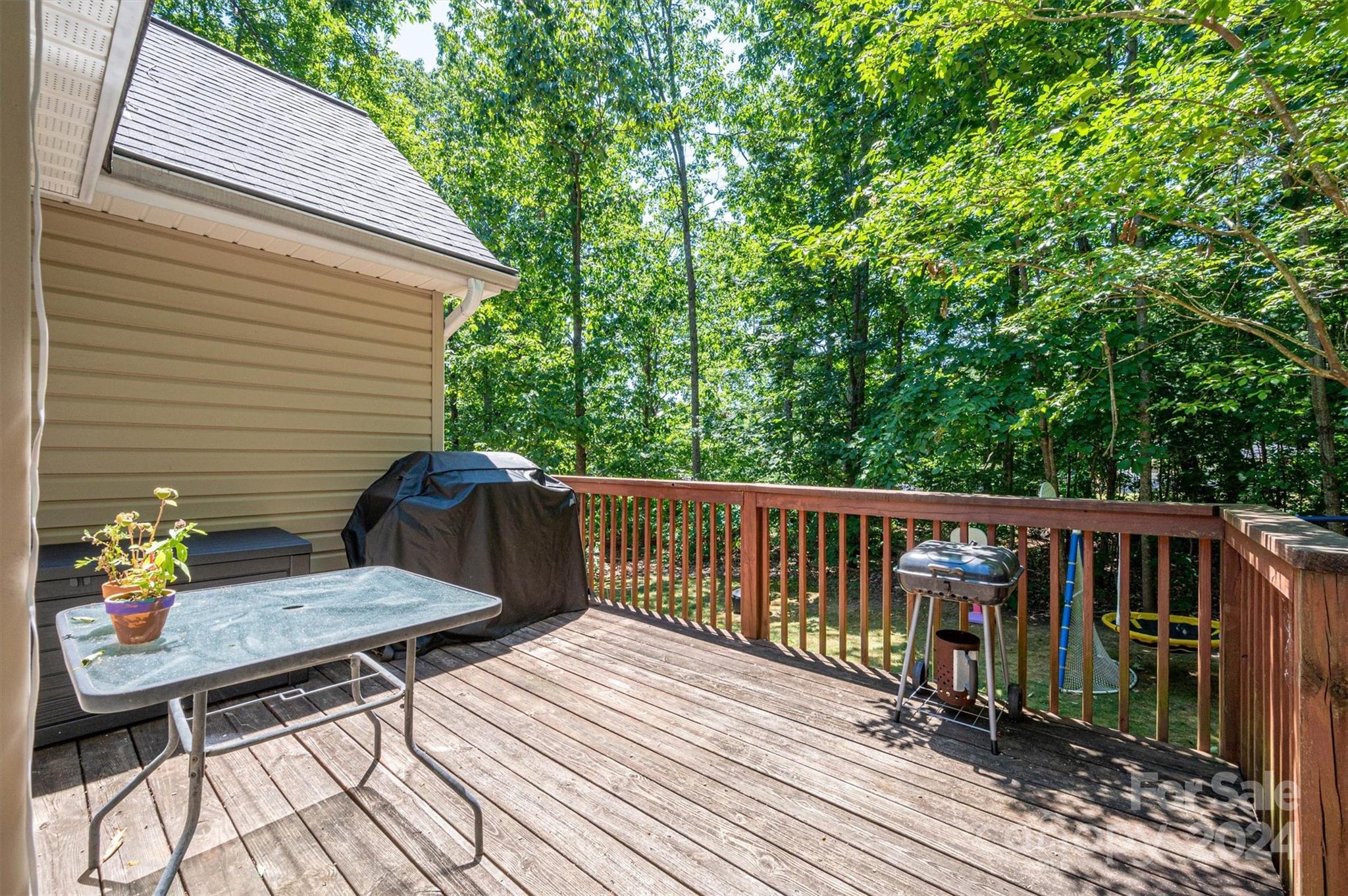 Mountain Manor - Residential