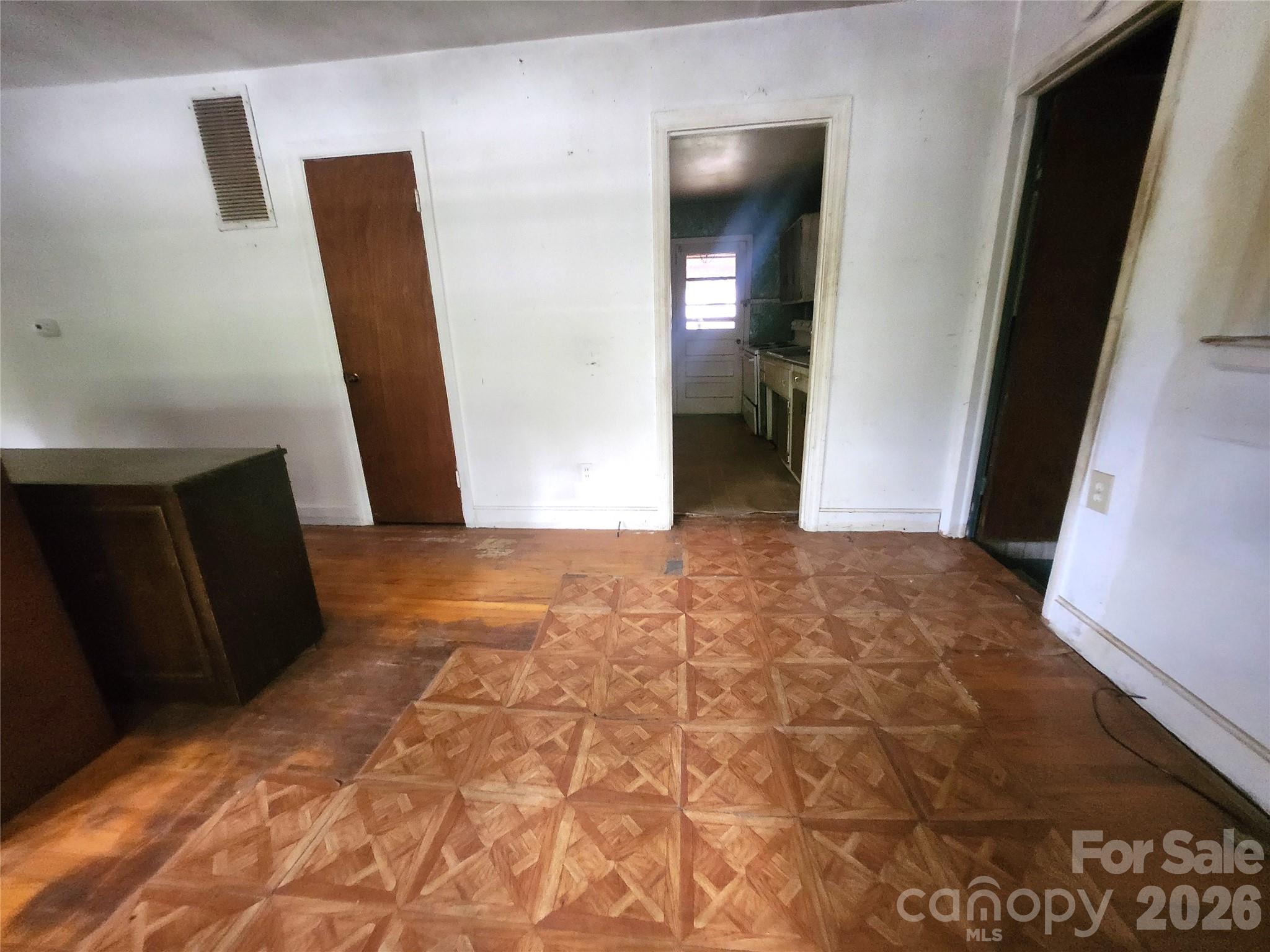 208 London Road