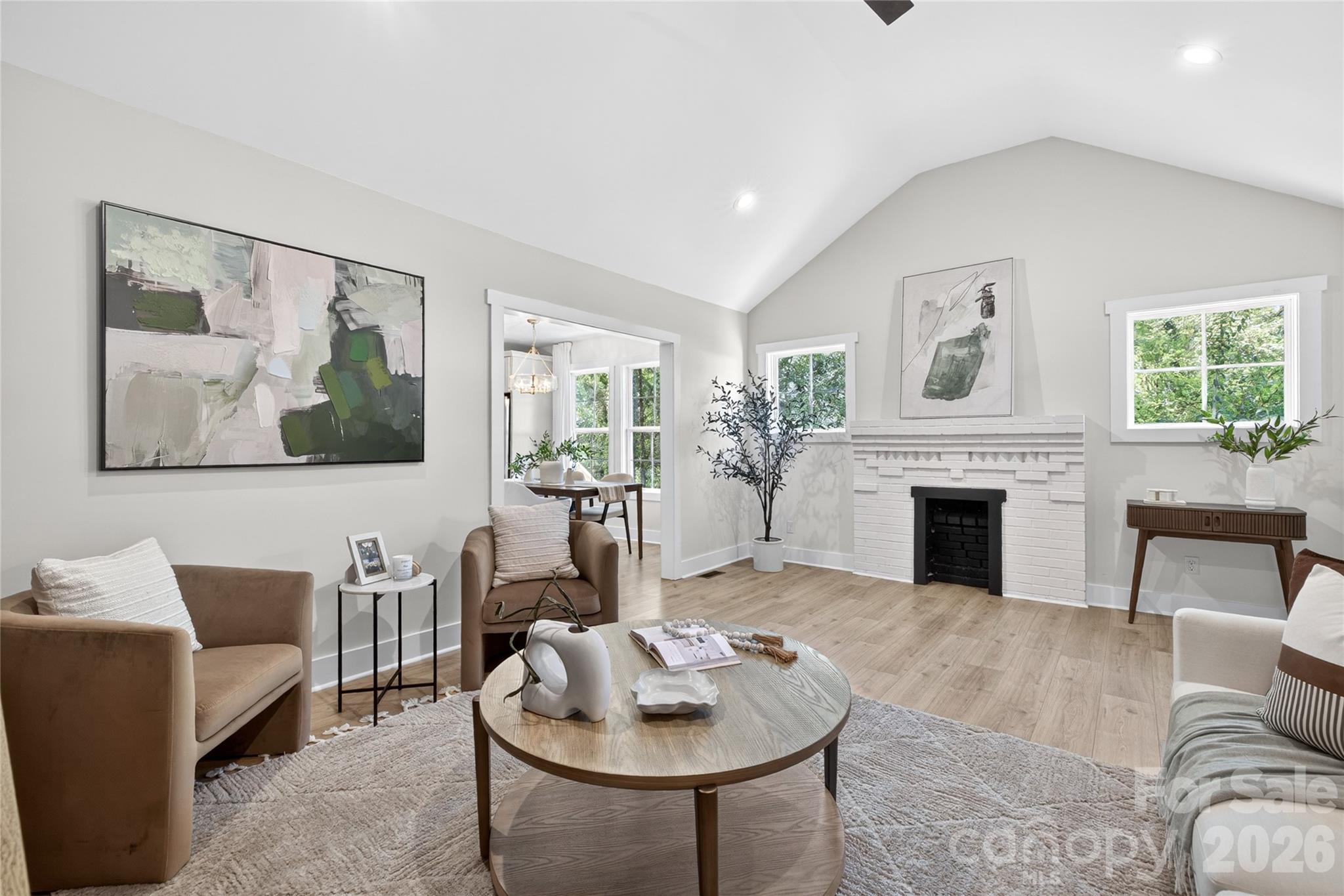 309 W Gold Street