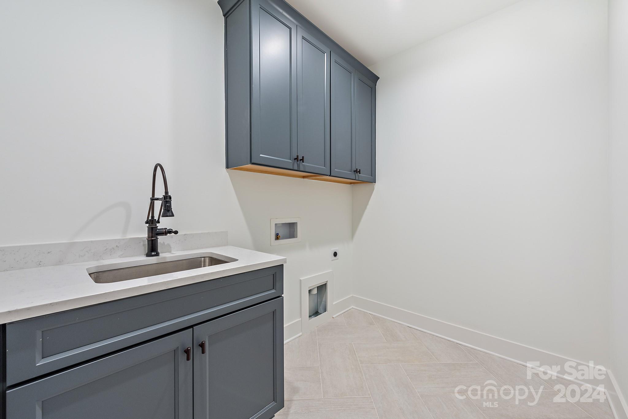 Airlie Woods - Residential