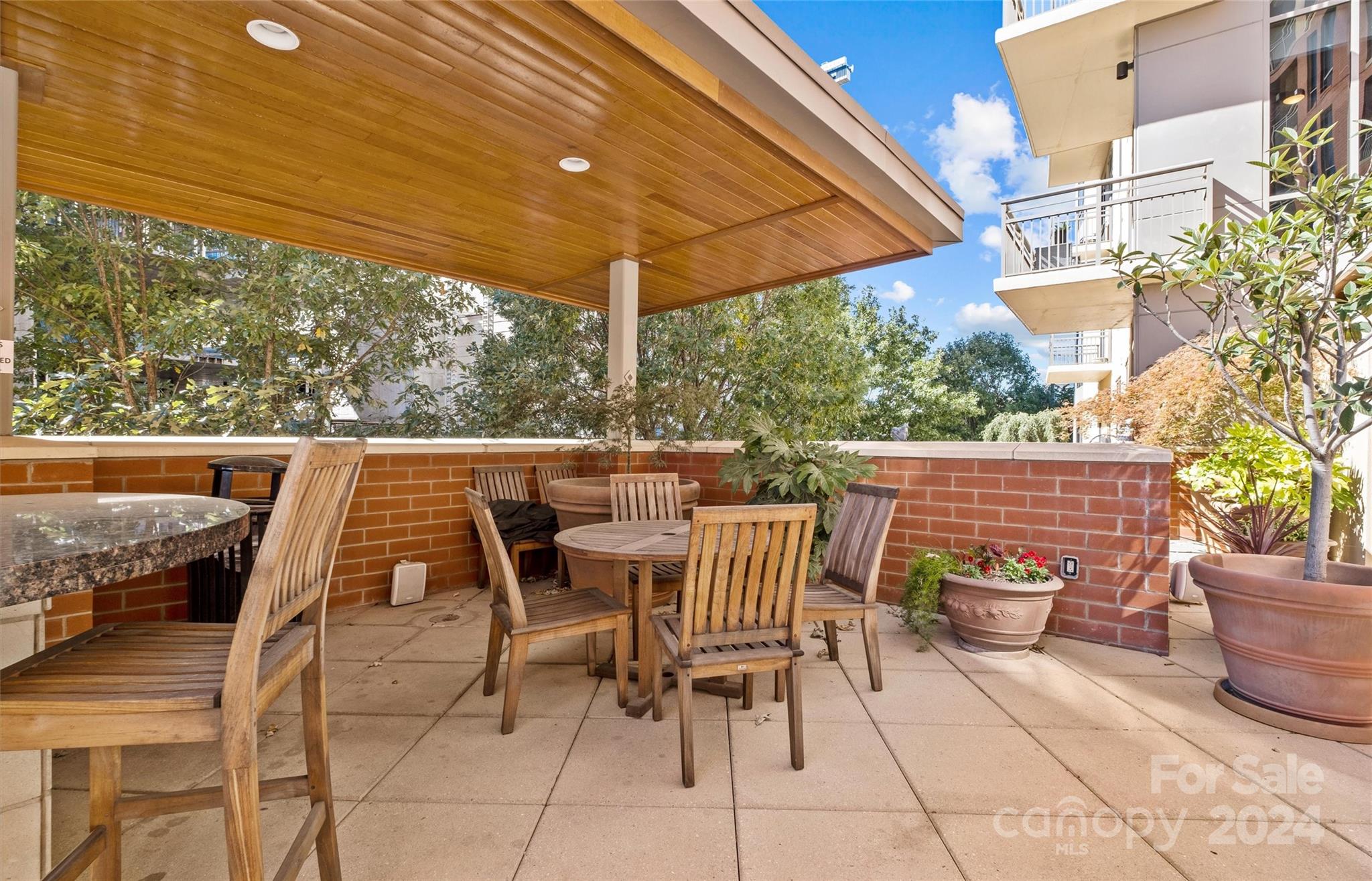 Royal Court - Residential