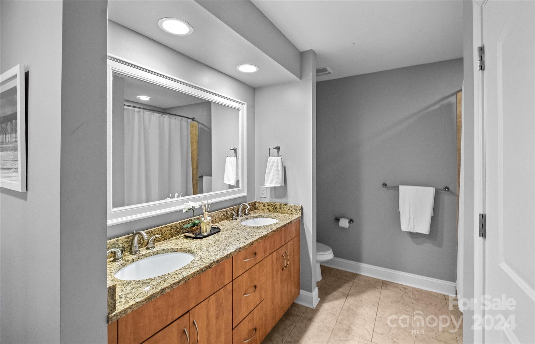 Royal Court - Residential