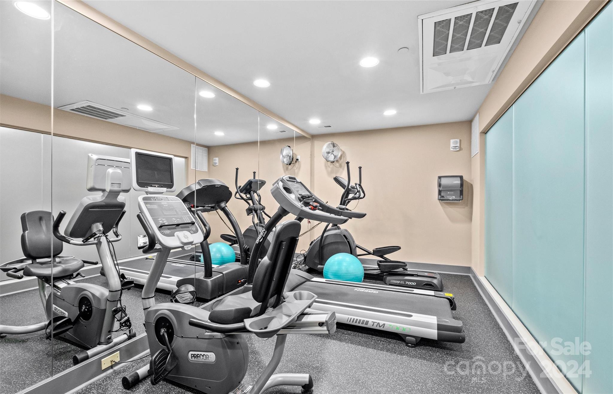 Royal Court - Residential