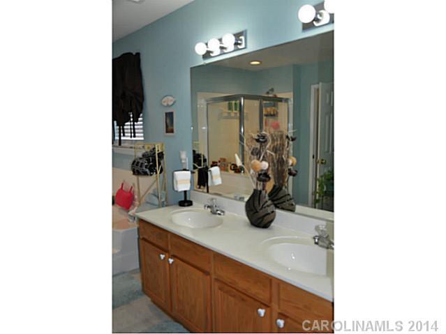 Autumn Cove At Lake Wylie - Residential