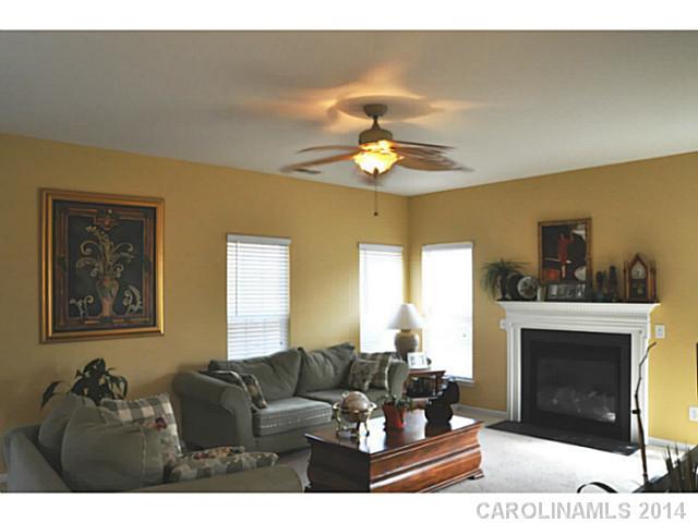 Autumn Cove At Lake Wylie - Residential