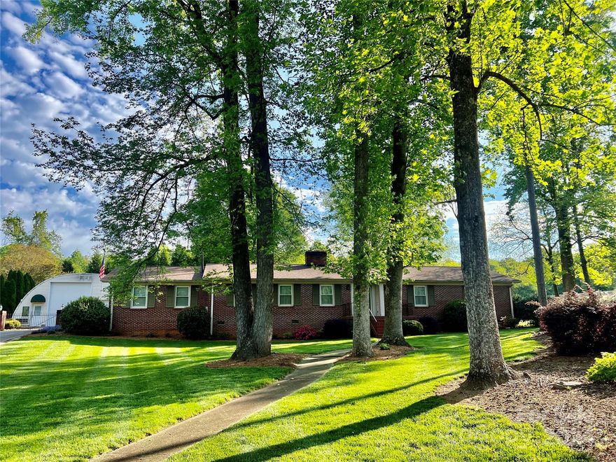 Welcome home to this charming brick ranch nestled on a spacious 1.4 acre lot. Boasting the
perfect blend of comfort, space and functionality just minutes from downtown Shelby. Enjoy the tranquility of a large fenced yard perfect for gatherings or relaxation. Large family room with fireplace and cathedral ceilings with open views to the private back lawn. Well appointed kitchen with ample custom cabinetry. Additional 1454 sqft detached garage featuring heated and cooled office space and full bath, workshop and RV accommodations. Don't miss out on the opportunity to make this charming home your own.