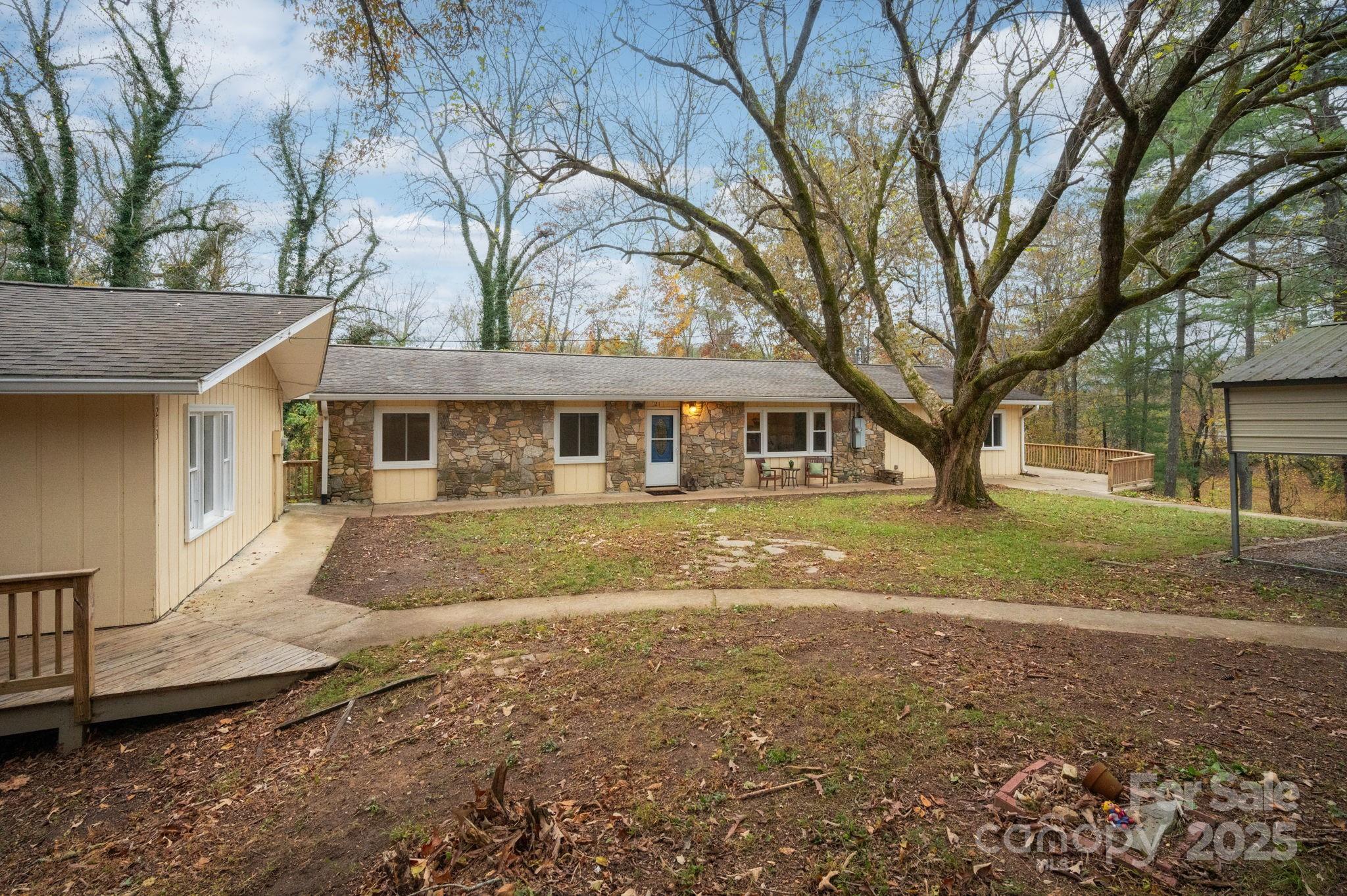 1211 & 1213 Upper Brush Creek Road