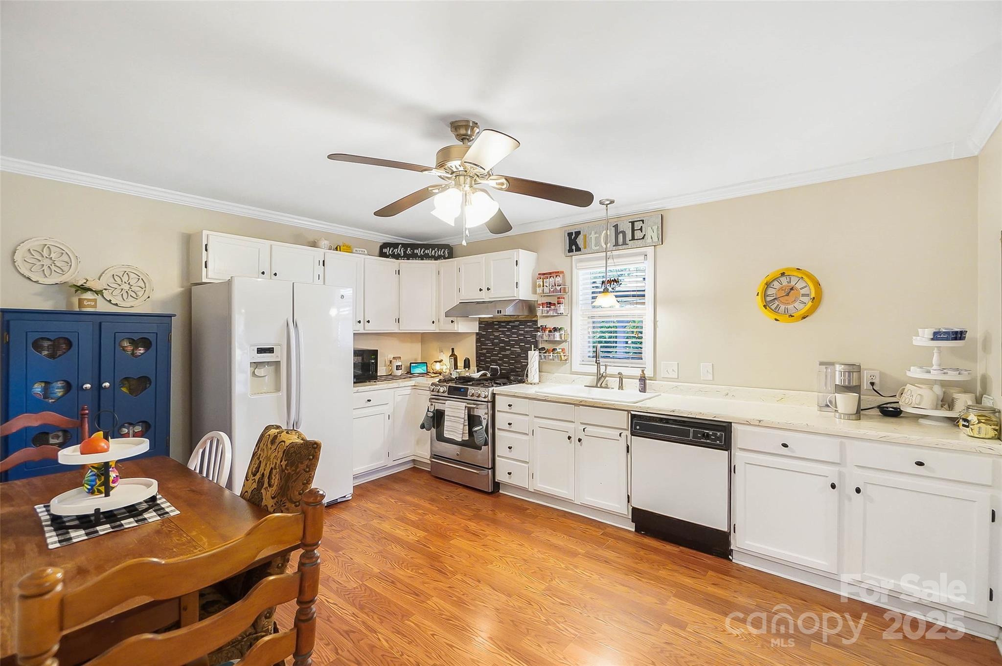 805 Caldwell Street