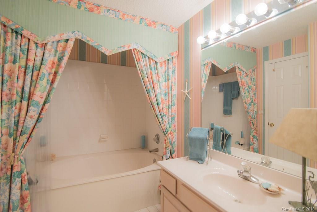 Emerald Point - Residential