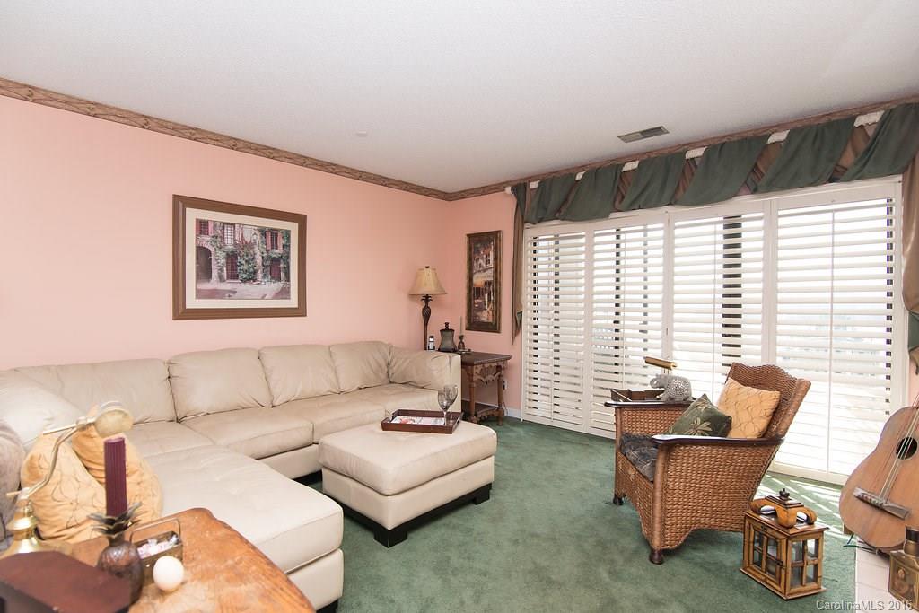 Emerald Point - Residential