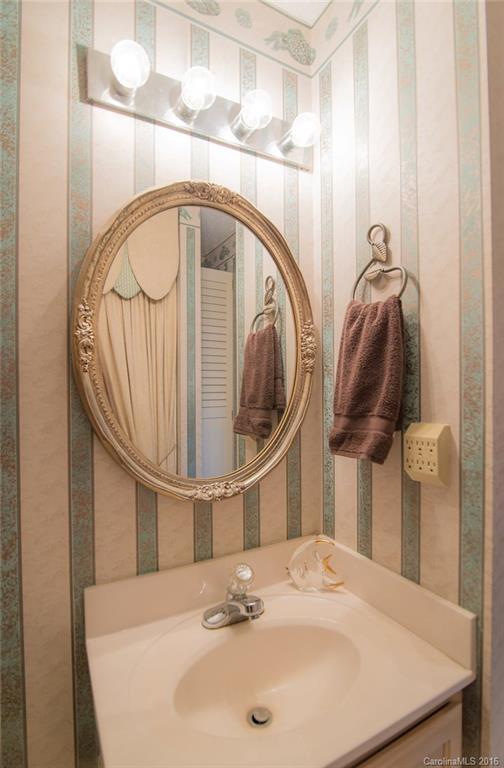 Emerald Point - Residential