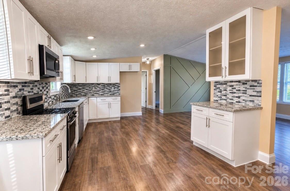 785 Thompson Road