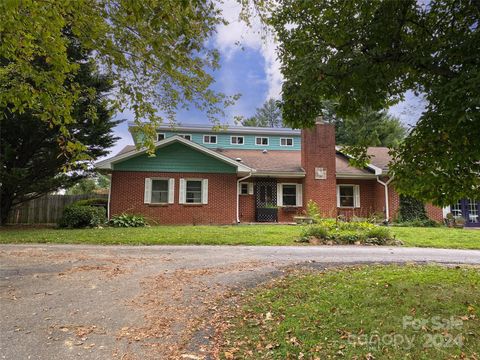 A home in Mills River