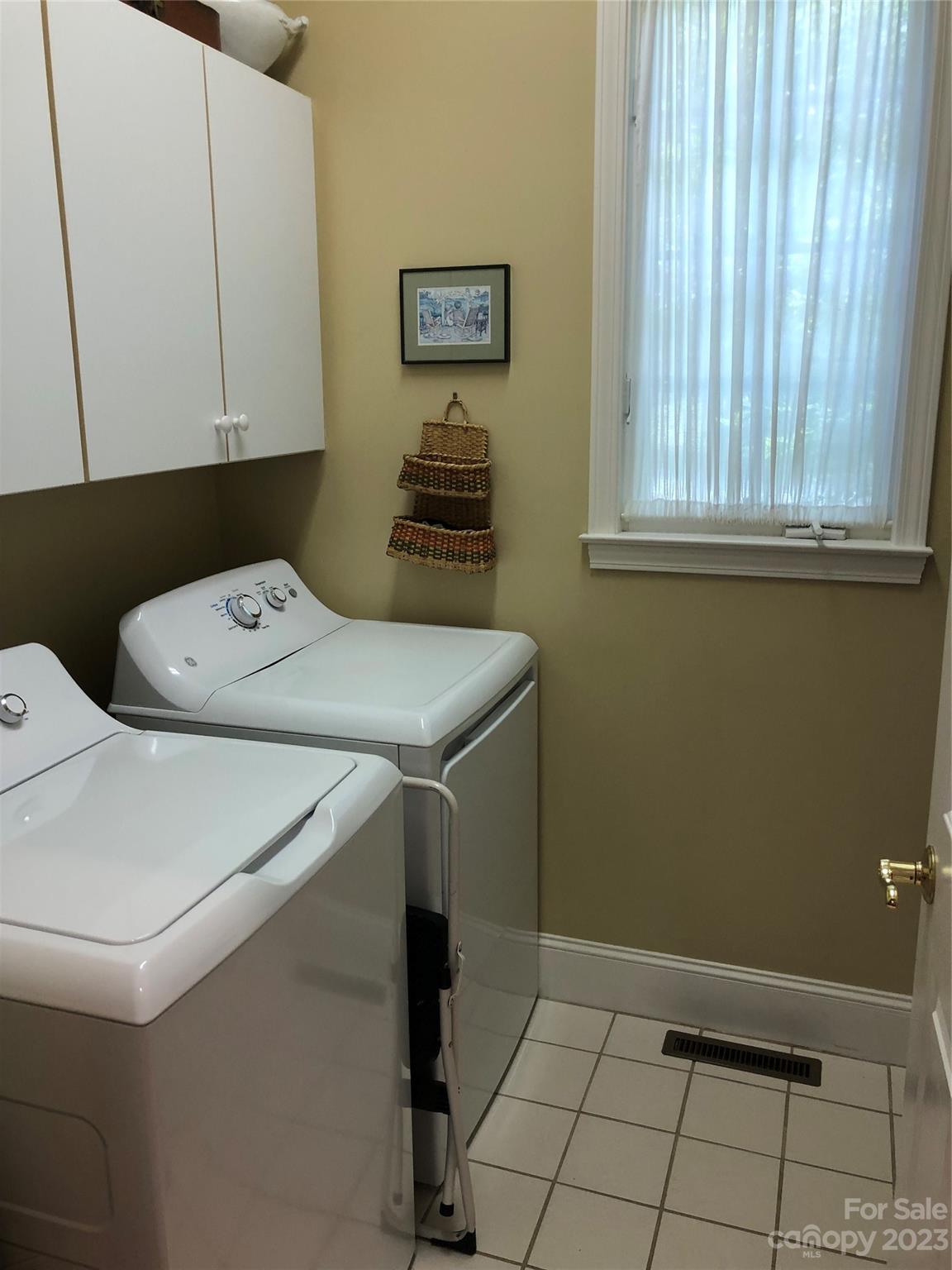 Straus Park - Residential