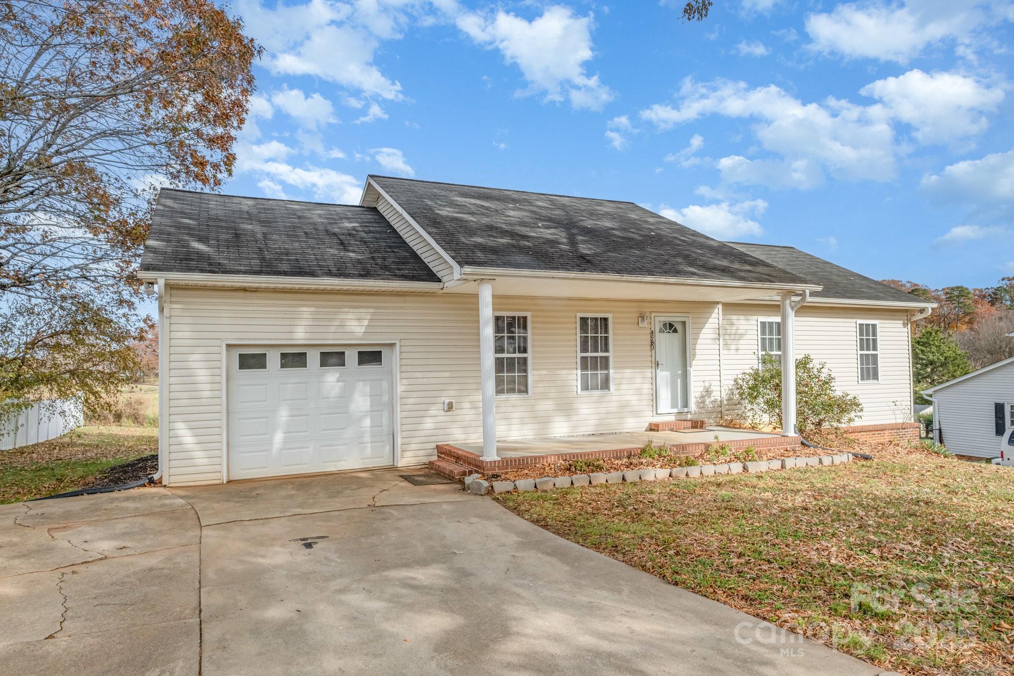 4980 Forest Ridge Drive