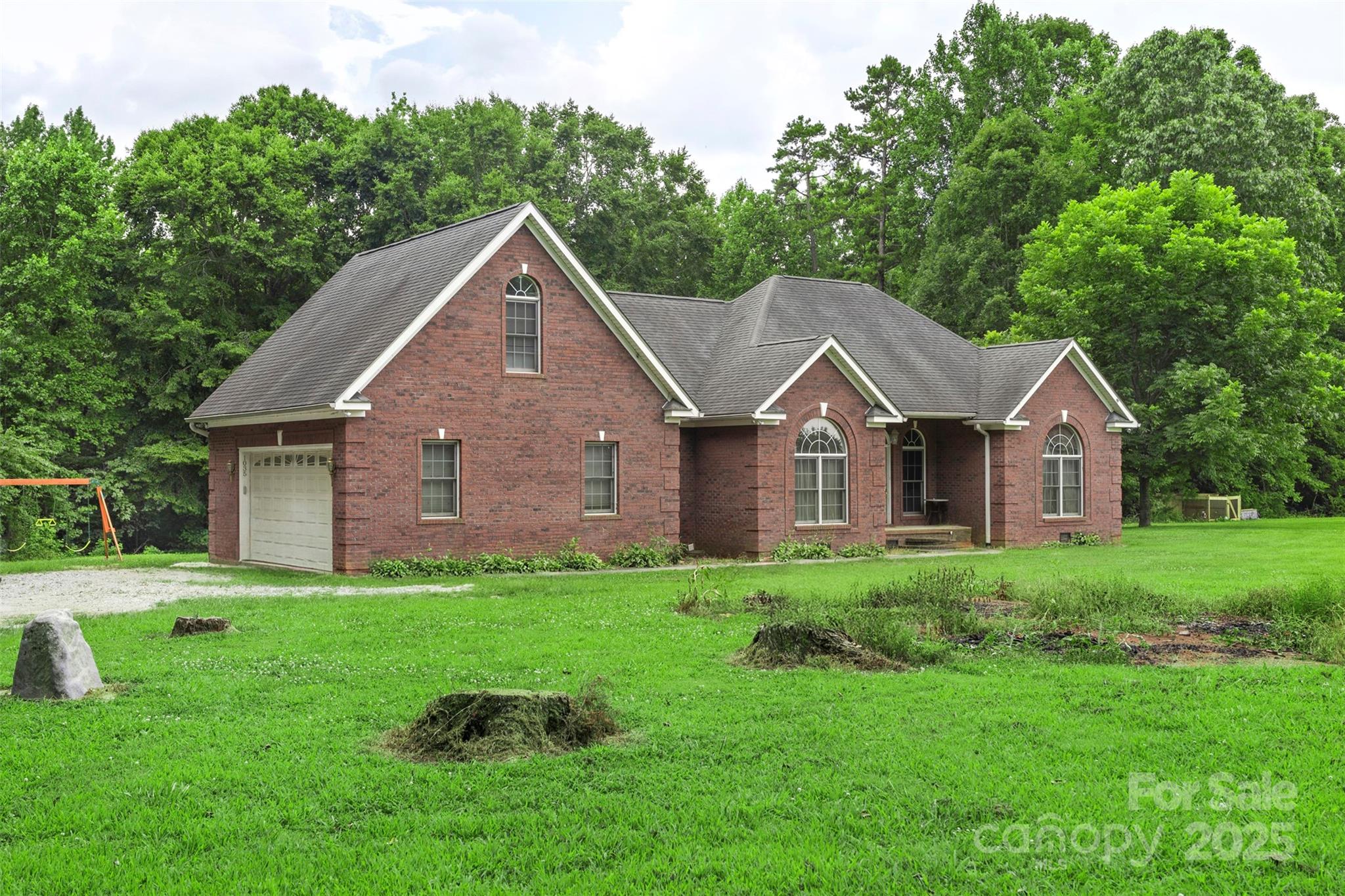 1035 Mountain Road