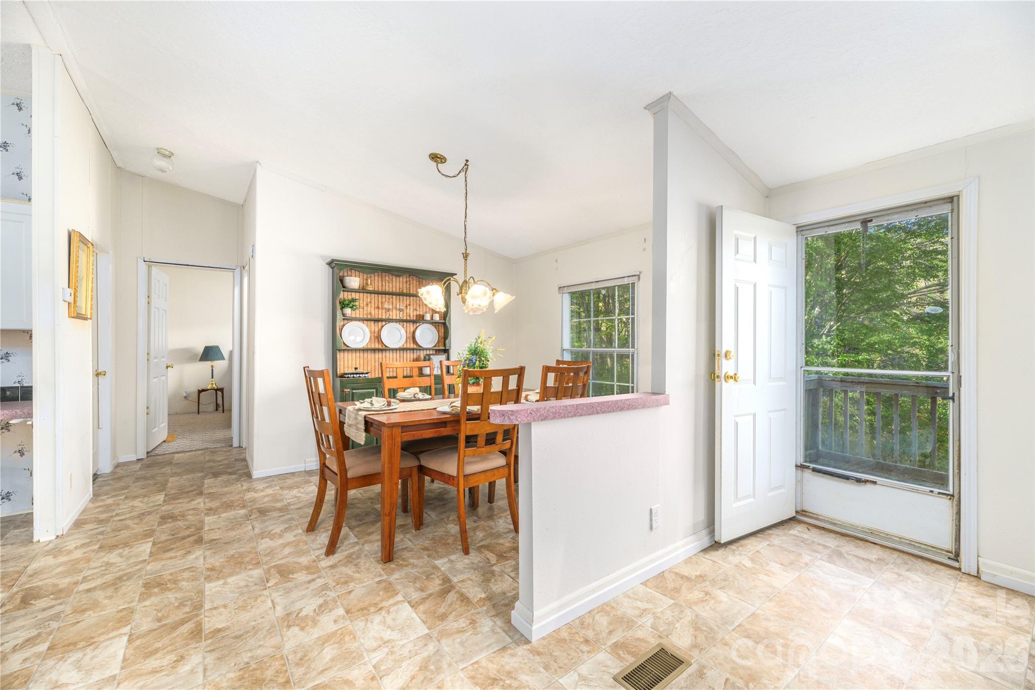 106 Nunnehi Trail