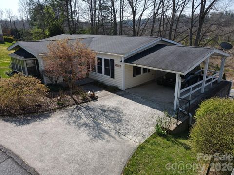 200 Cranbrook Circle Hendersonville NC 28792