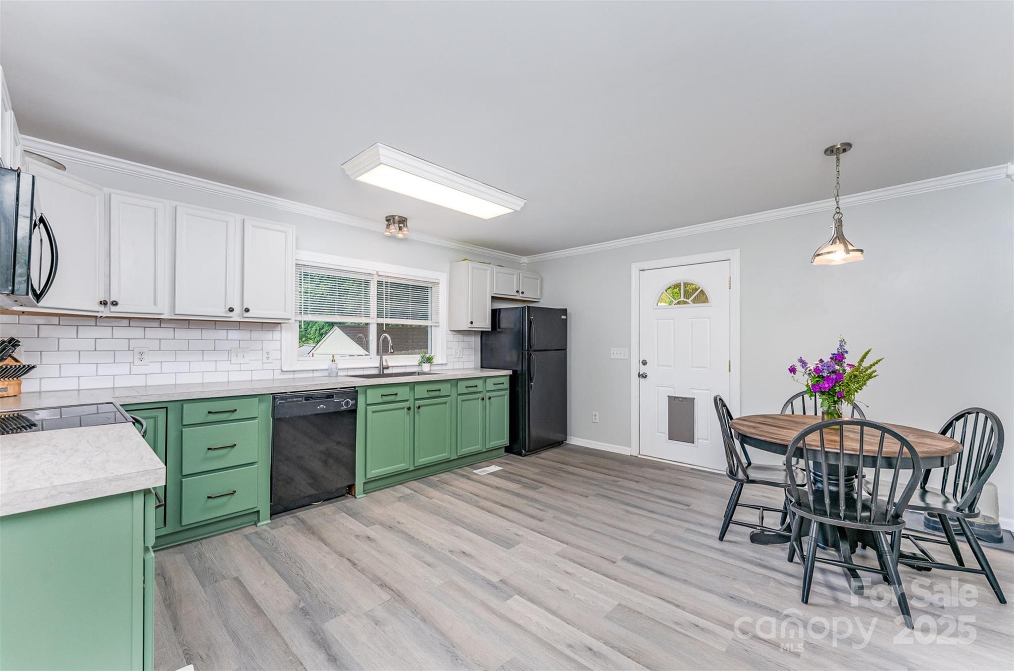 910 W A Street 9