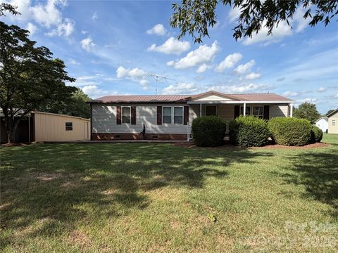 Photo of 5720 Skyway Drive, Conover, NC 28613 (MLS # 4406645)