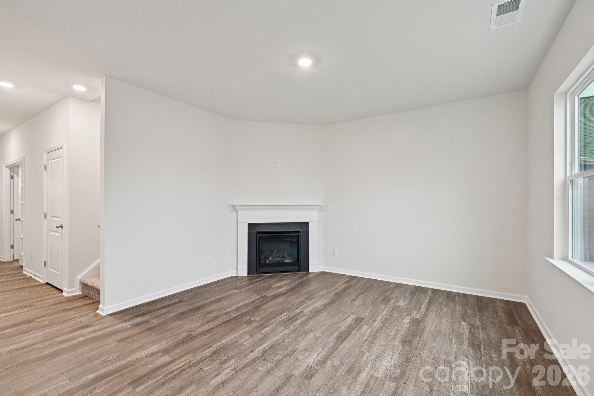 7648 Bainbridge Road