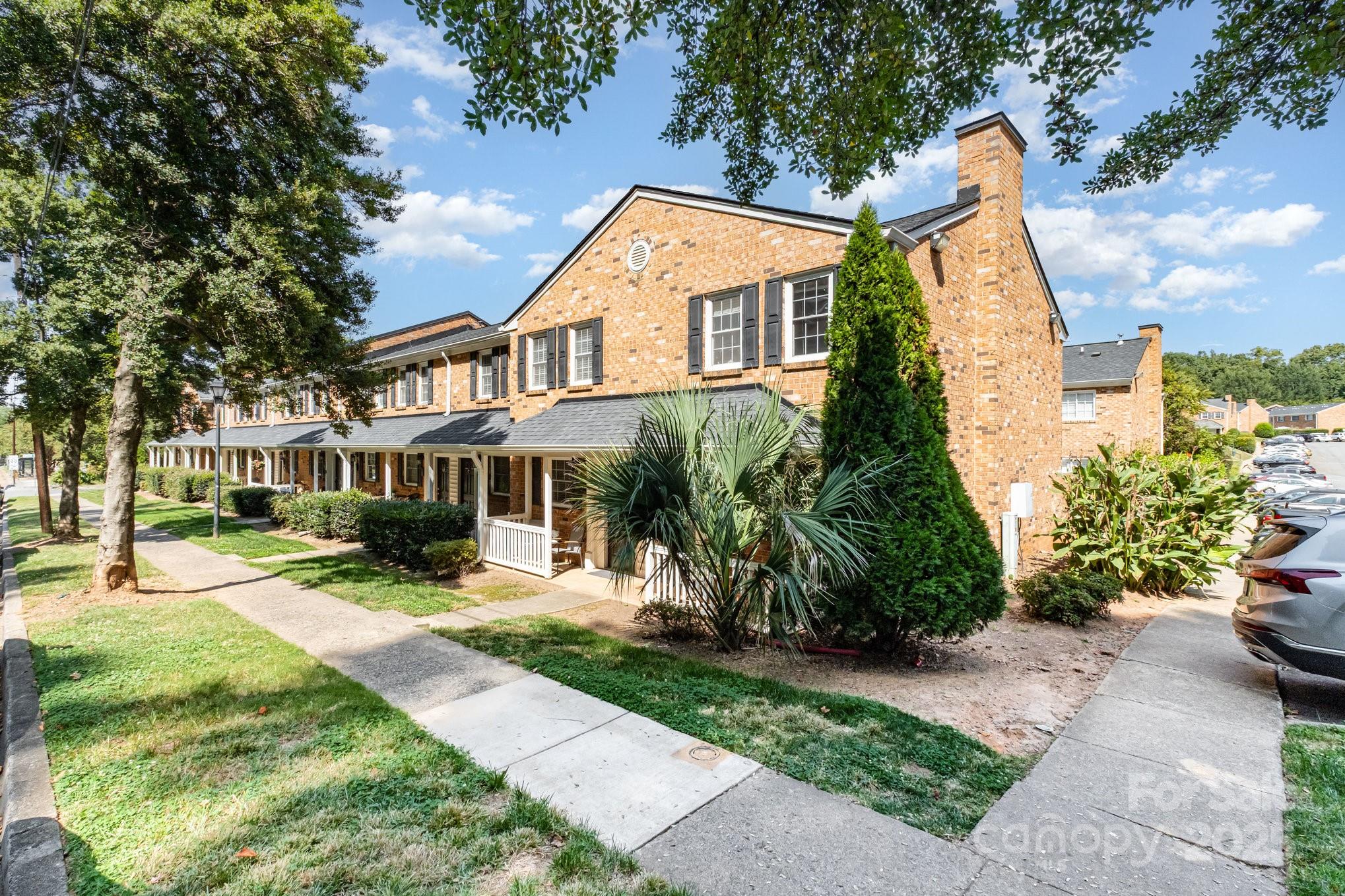 1210 Green Oaks Lane K