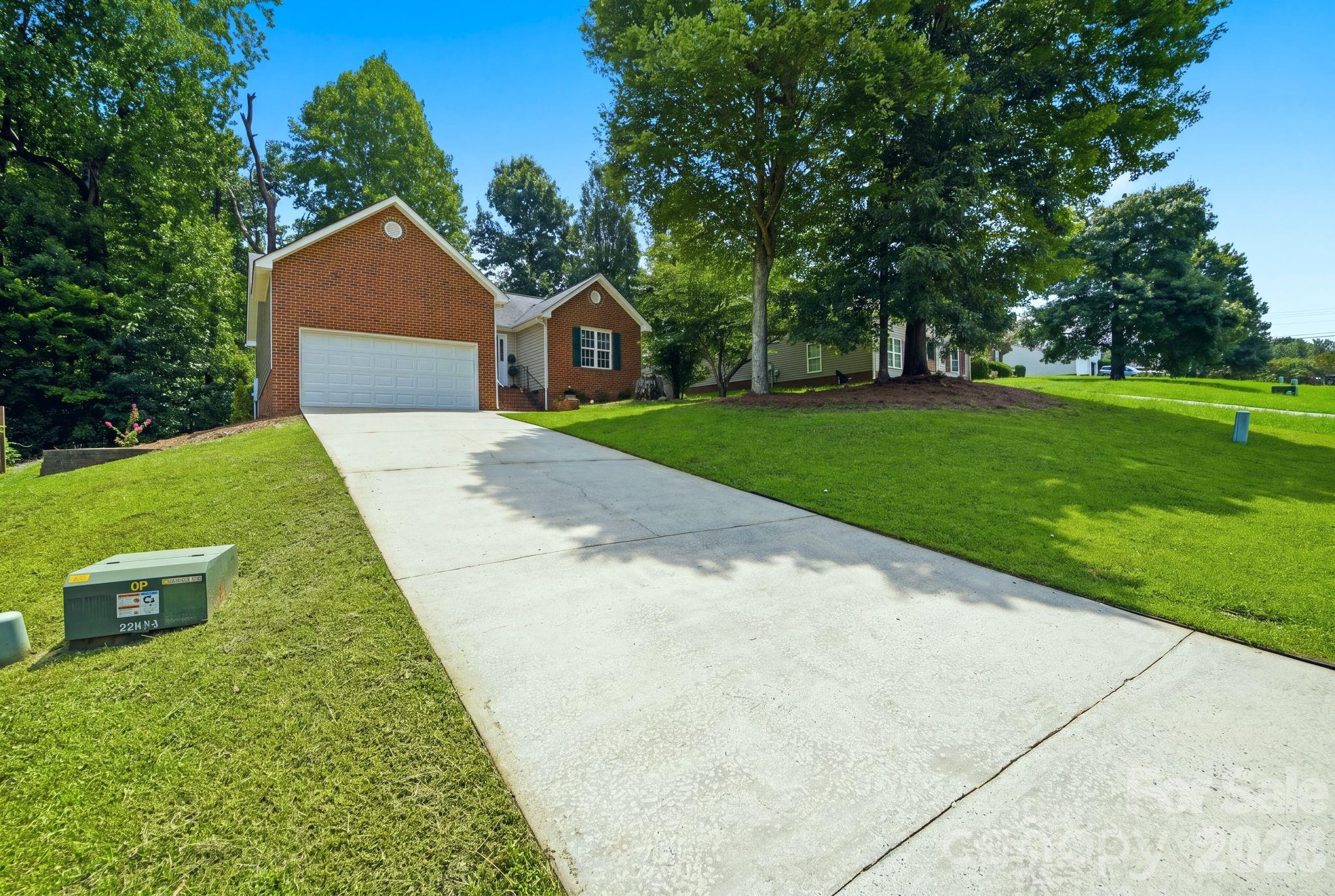 1008 Raywood Court