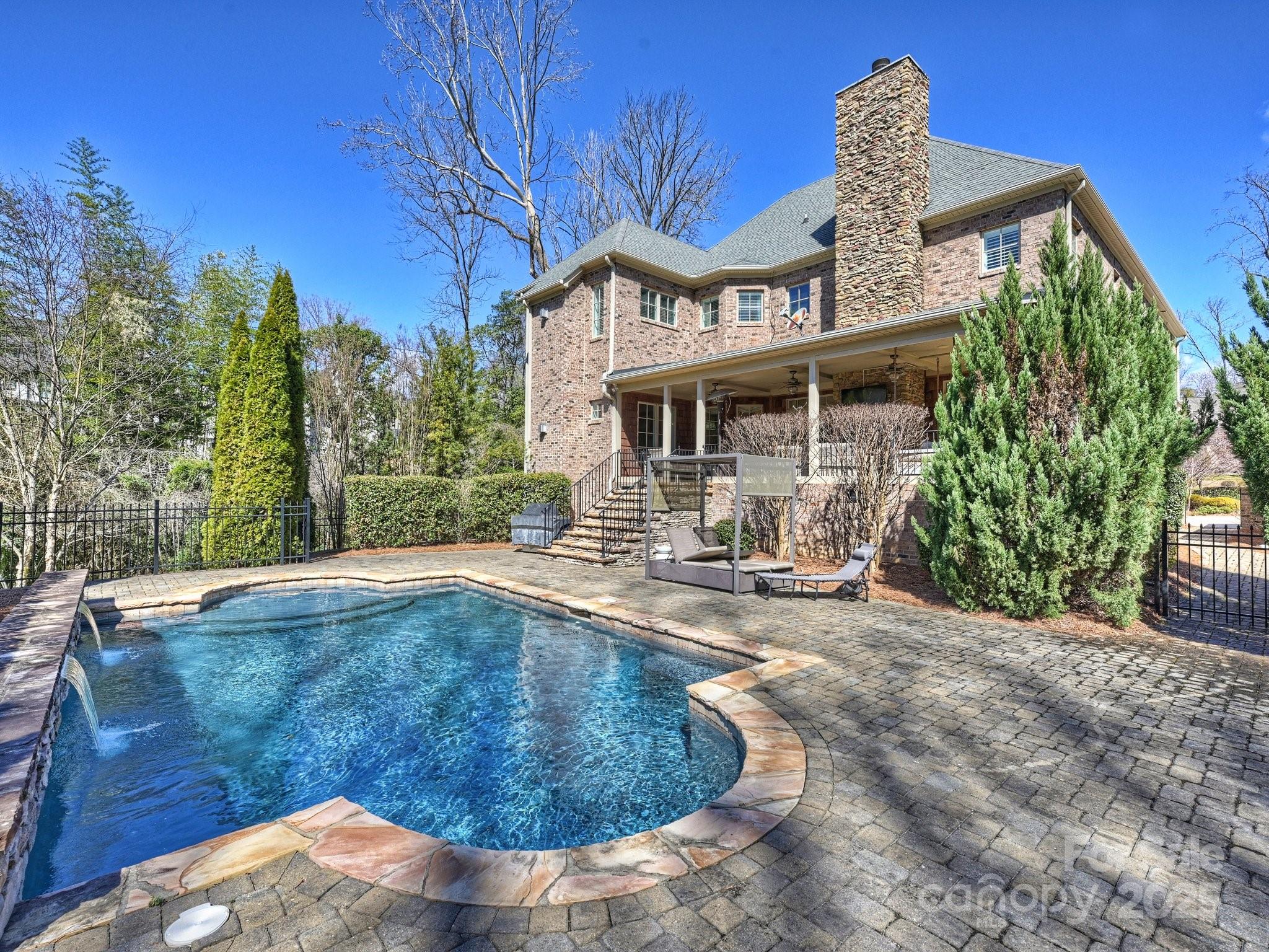 Mammoth Oaks - Residential