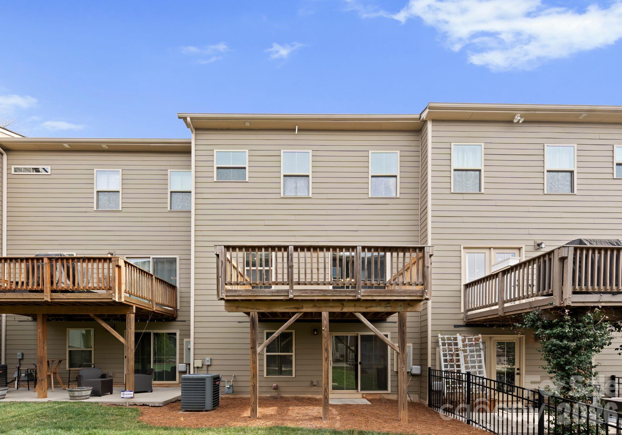 Oakhurst - Residential