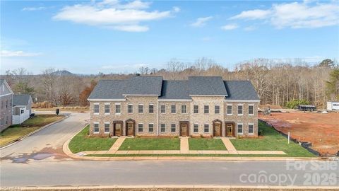 2113 24th Street Lane SE Hickory NC 28602