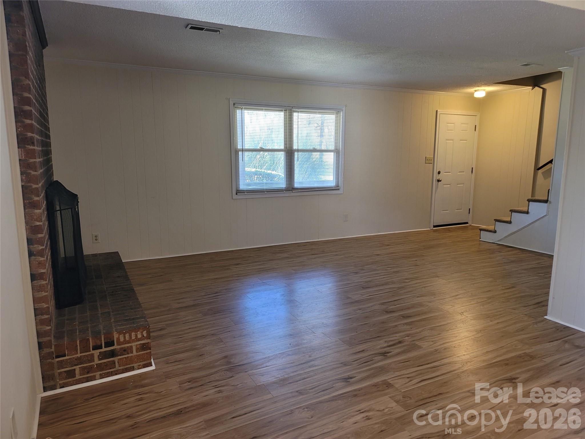 5323 Chestnut Lake Drive