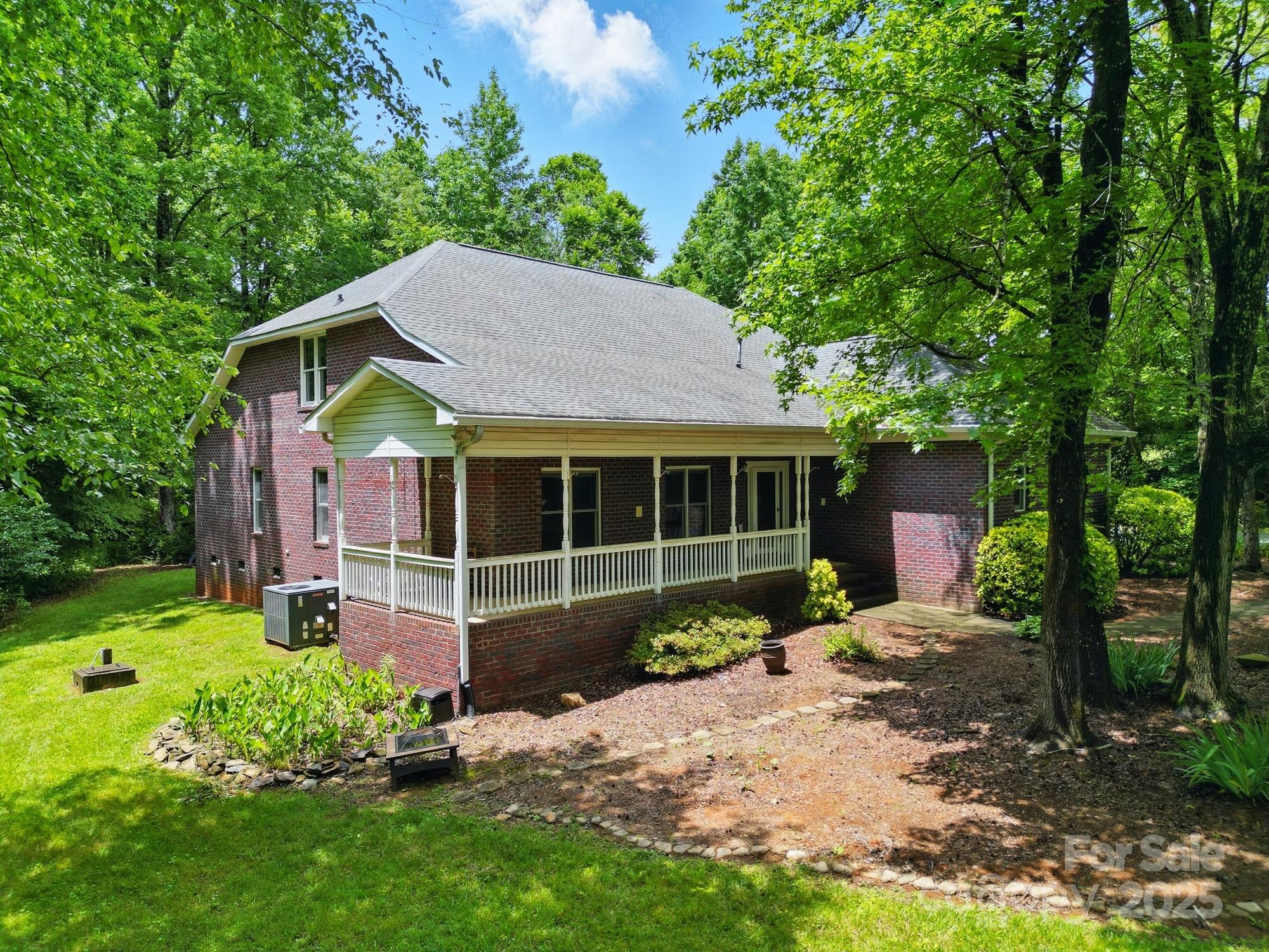 7725 Whitmire Lane
