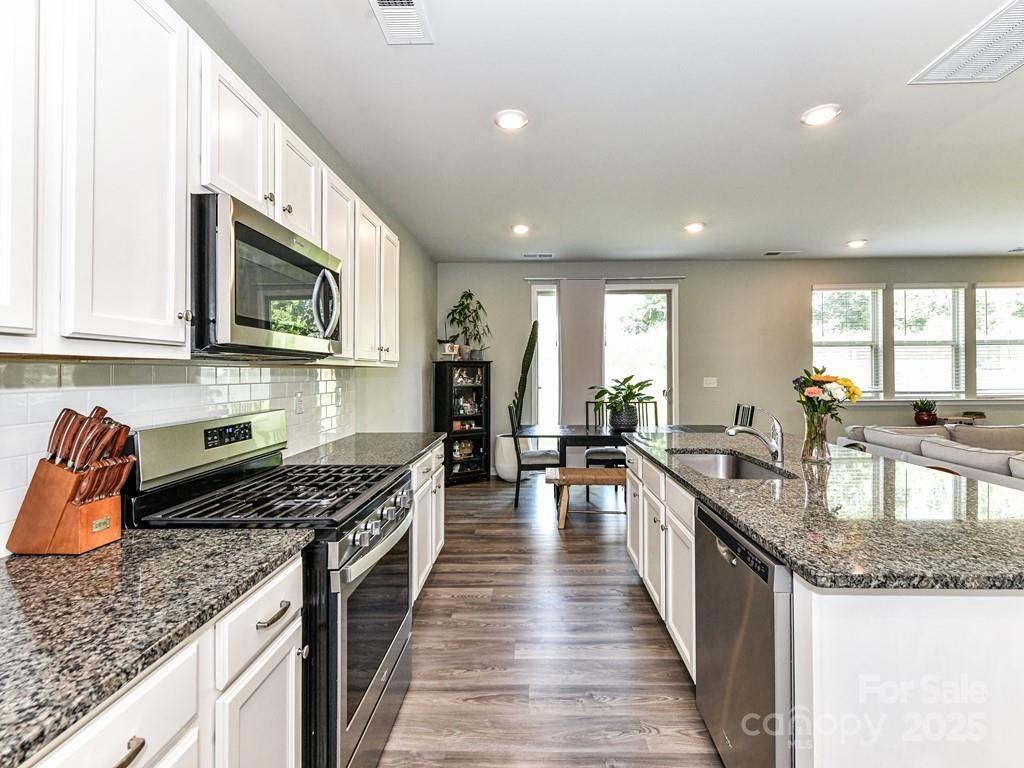 3050 Weddington Pointe Drive