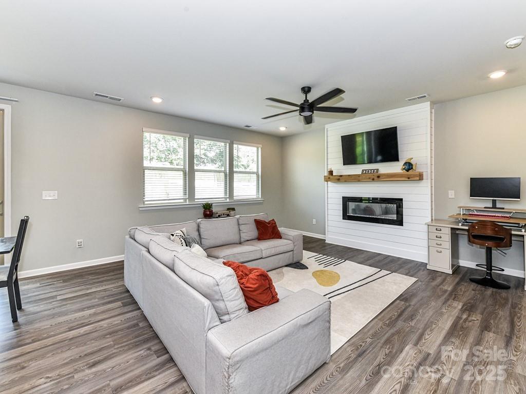 3050 Weddington Pointe Drive