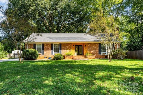 715 Fairbanks Road Charlotte NC 28210