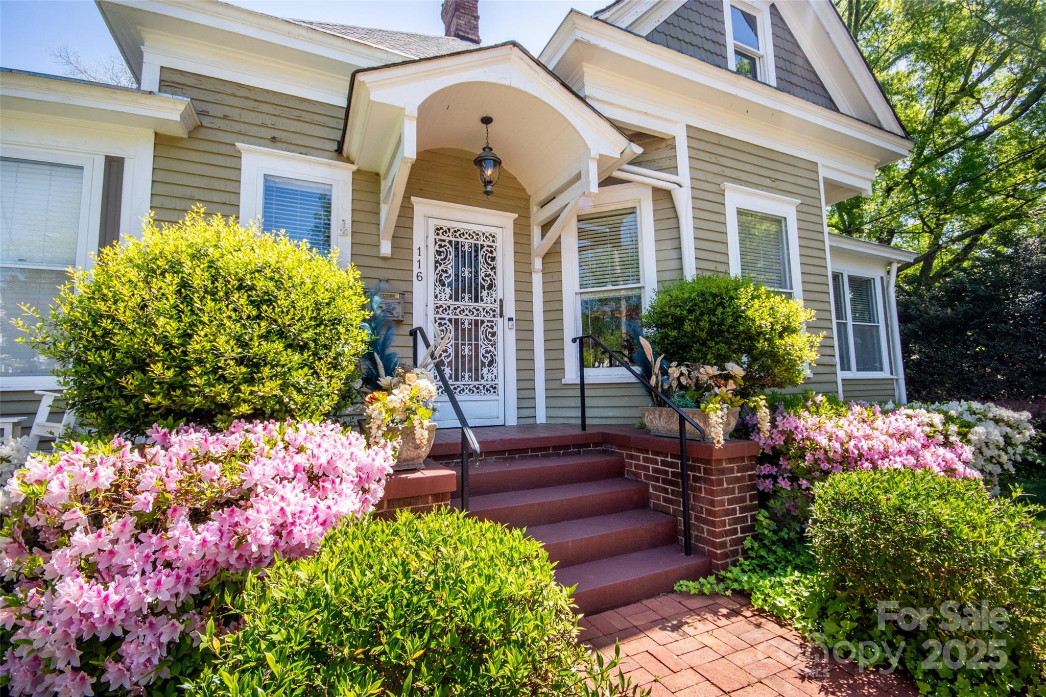 116 N Mulberry Street