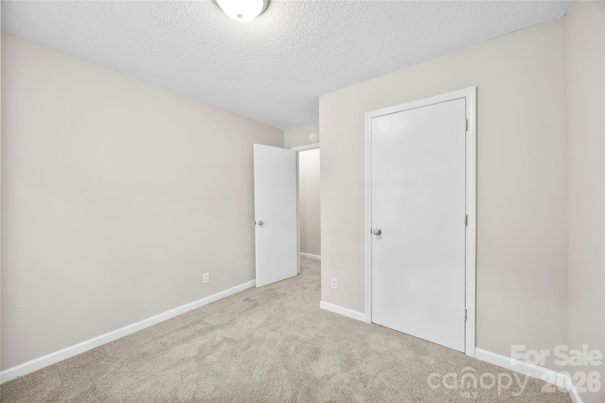 4525 Rolling Hill Drive
