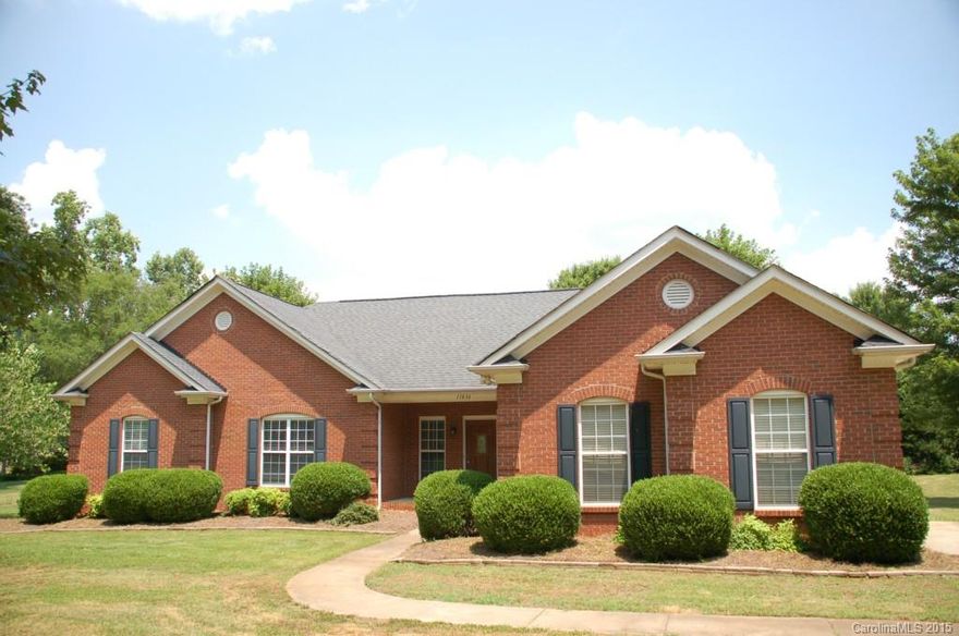 Well-maintained brick ranch style home built in 1999 on a large level corner lot! 3 bedrooms / 2.5 bathrooms.**New carpet installed August 7, 2015** Gorgeous hardwood floors!  ceramic tile, blinds throughout. Open floor plan includes a Great Room with cathedral ceiling and gas FP, Kitchen, Breakfast Bar, Breakfast Room and Sun Room.