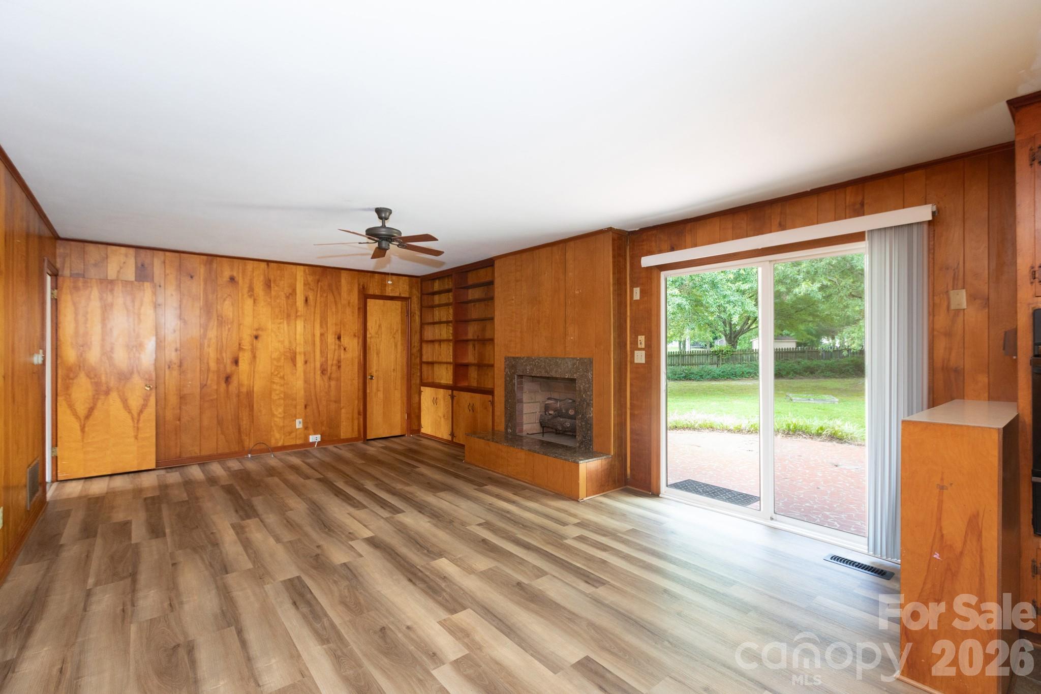 Country Club - Residential