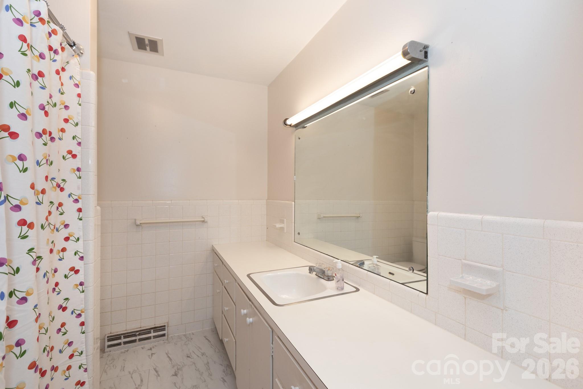 Country Club - Residential