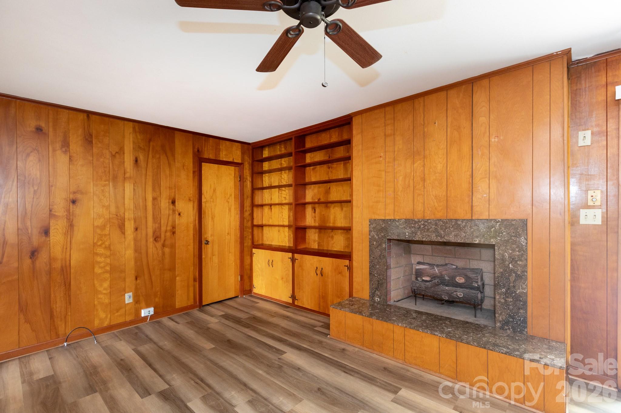 Country Club - Residential