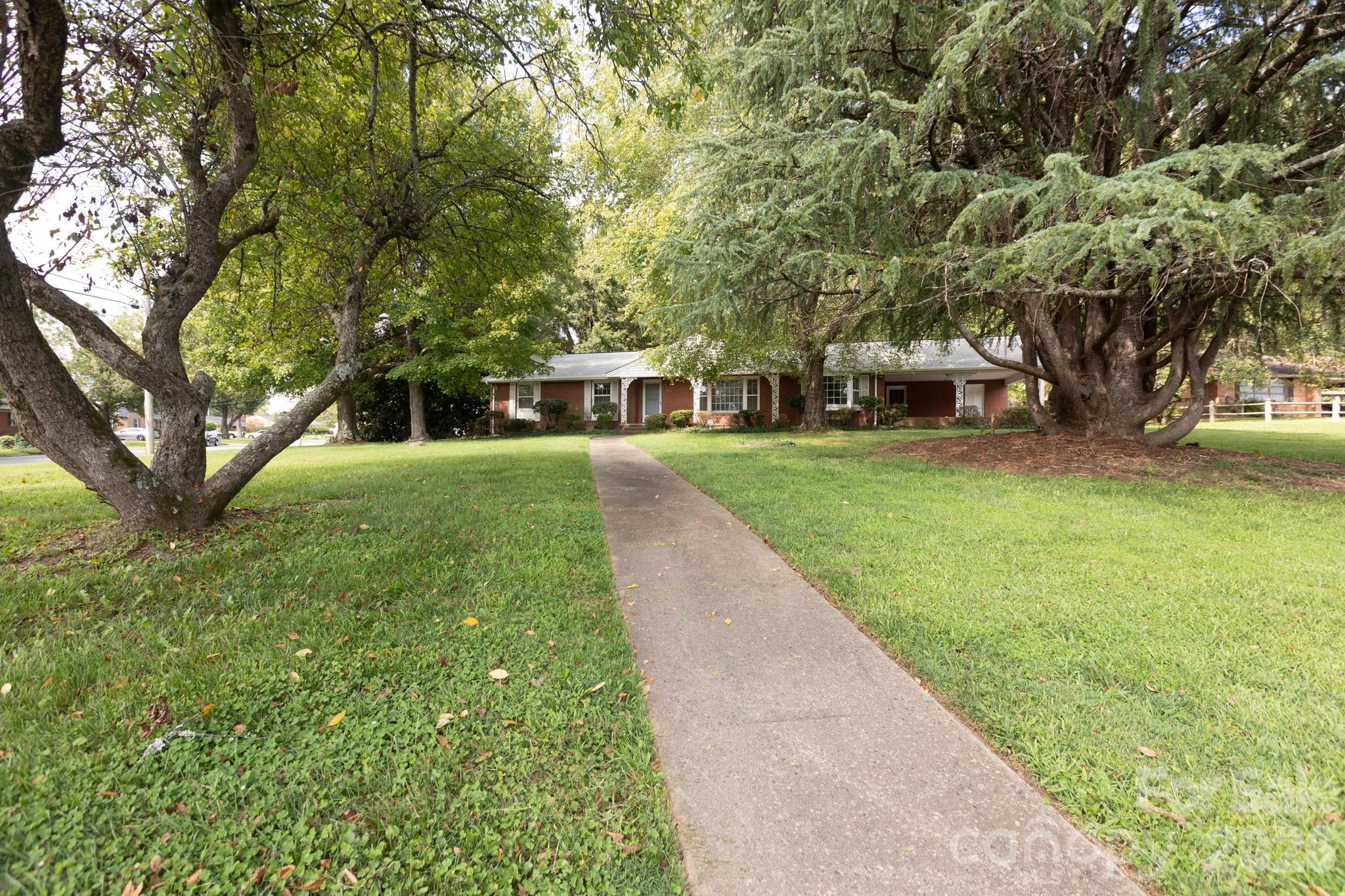 Country Club - Residential