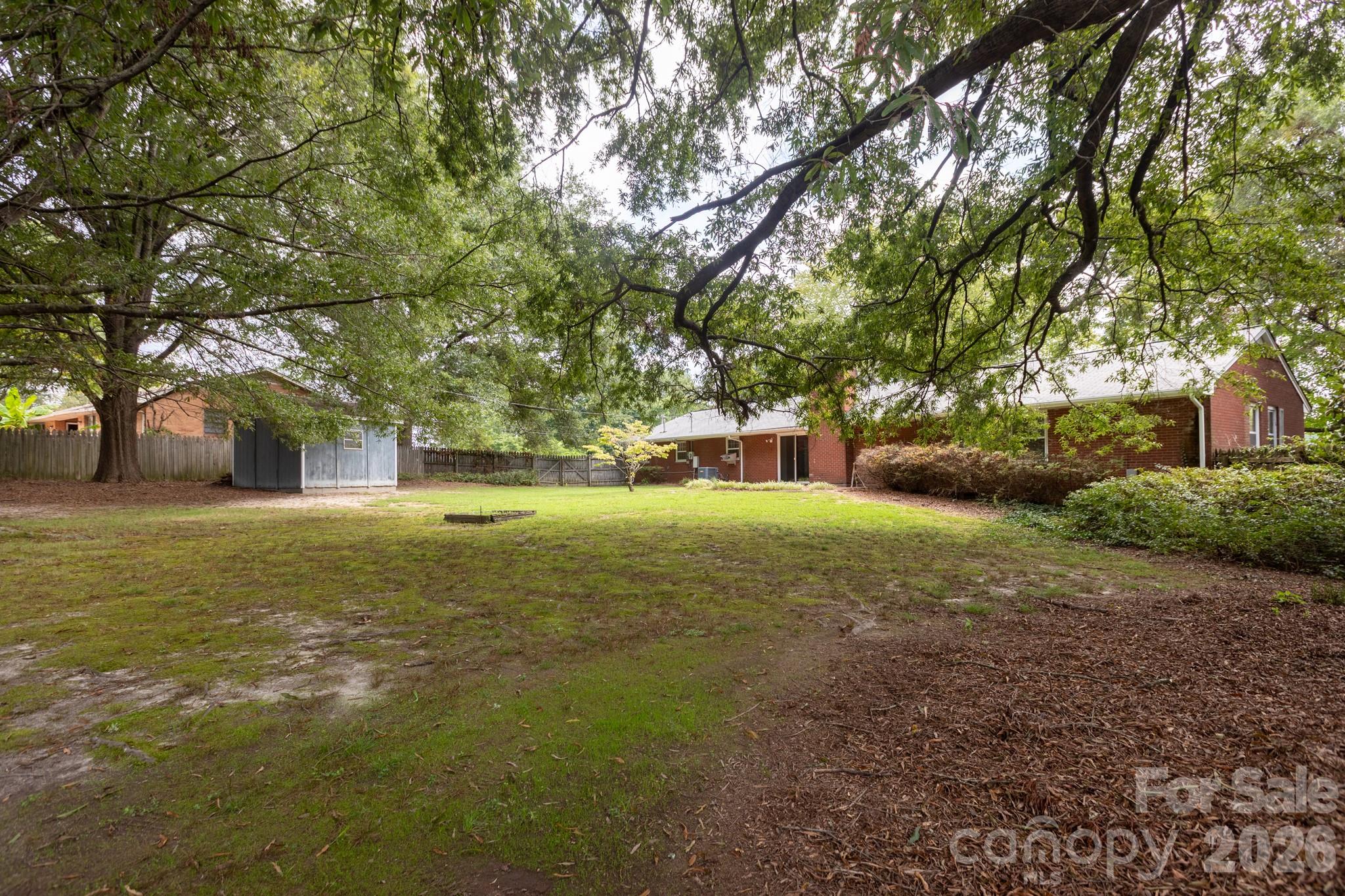 Country Club - Residential