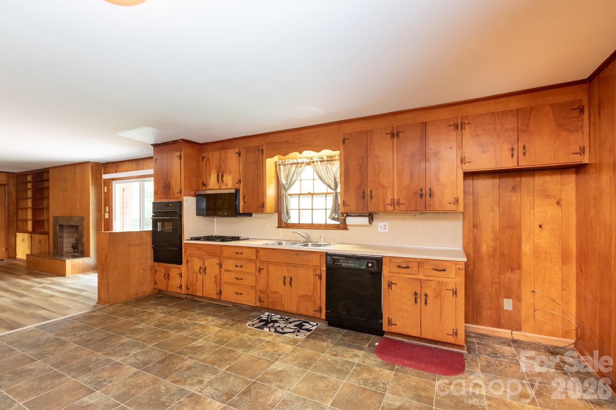 Country Club - Residential