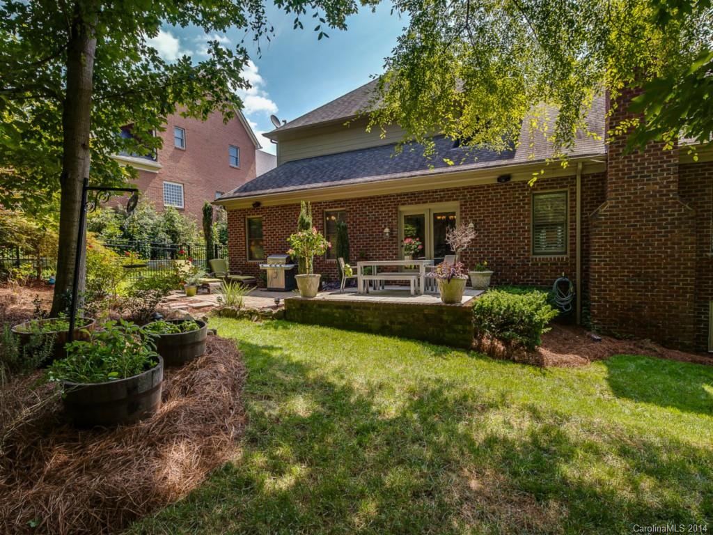 Lynrose Court - Residential