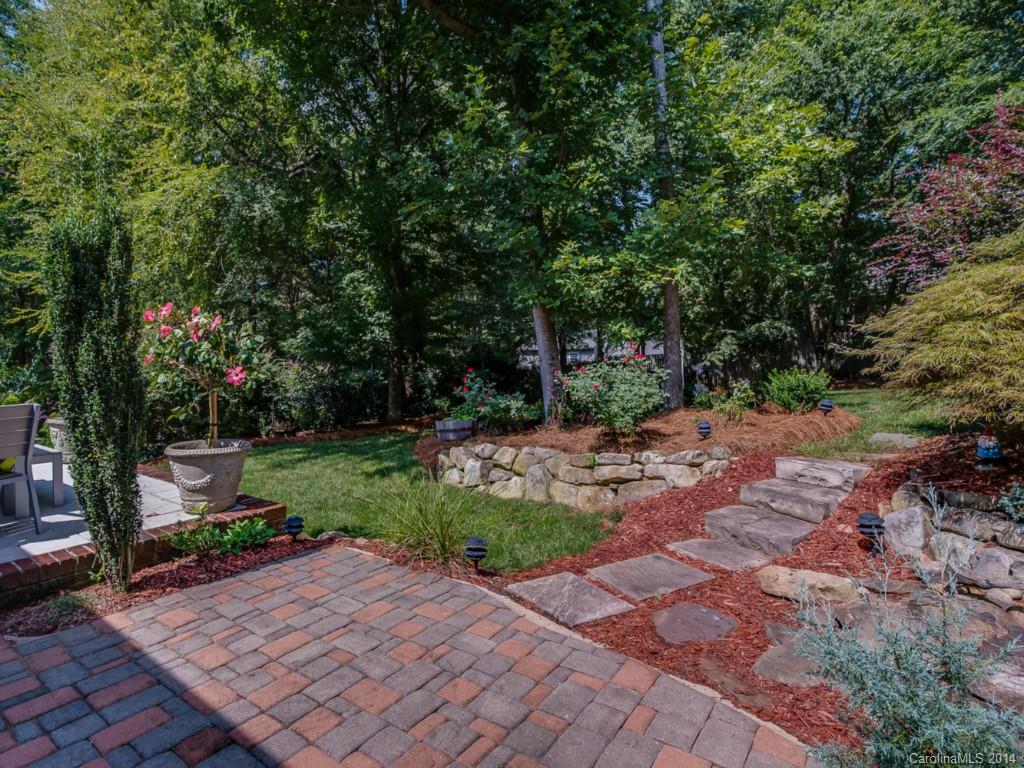 Lynrose Court - Residential