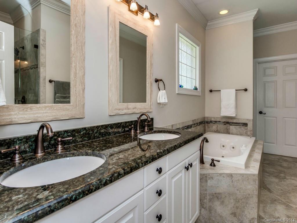 Lynrose Court - Residential