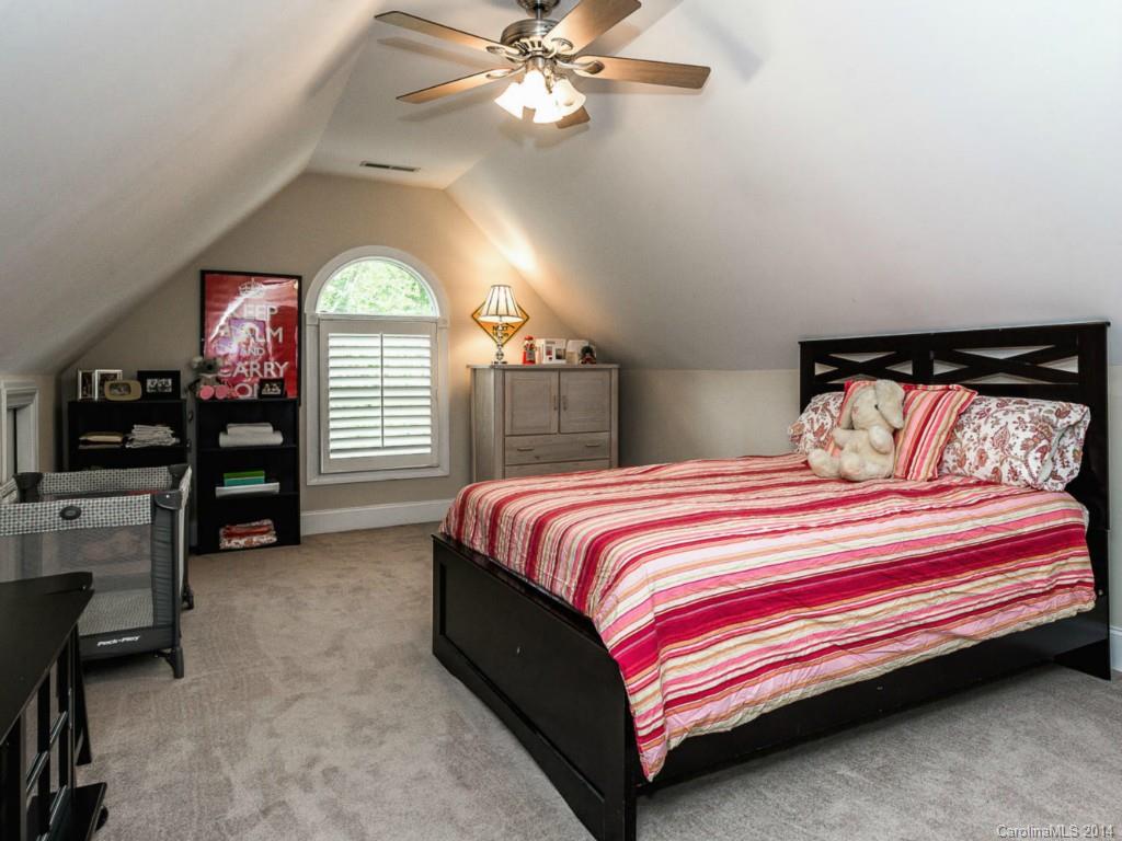 Lynrose Court - Residential