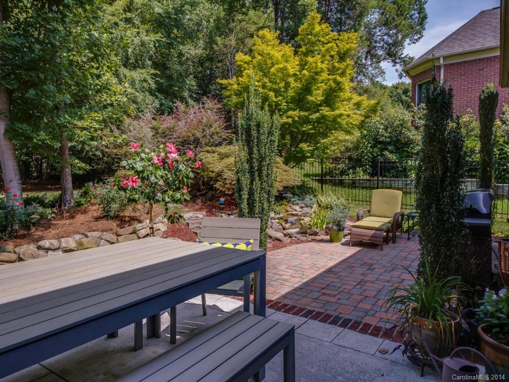 Lynrose Court - Residential